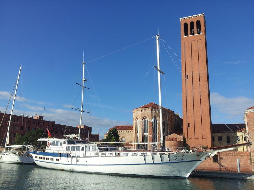 Venezia Boat & Breakfast Caicco Freedom Hotel Luaran gambar