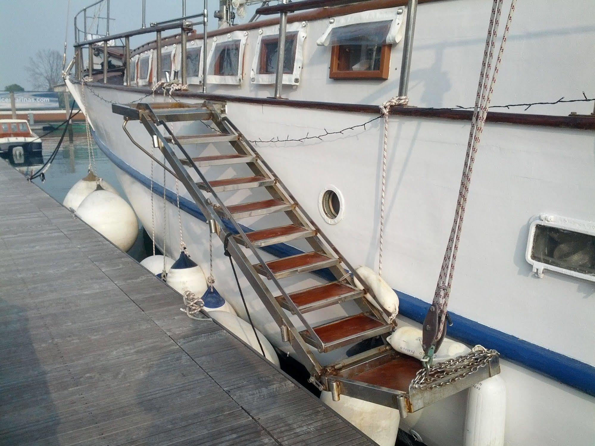 Venezia Boat & Breakfast Caicco Freedom Hotel Luaran gambar