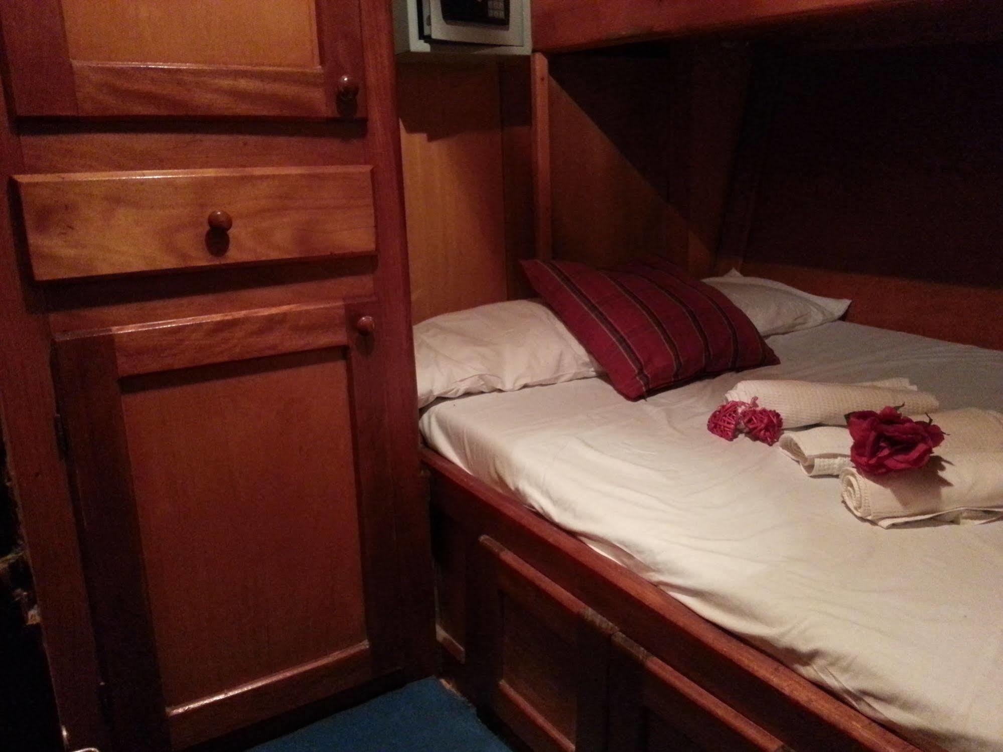 Venezia Boat & Breakfast Caicco Freedom Hotel Luaran gambar