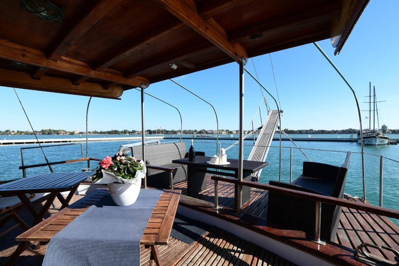 Venezia Boat & Breakfast Caicco Freedom Hotel Luaran gambar
