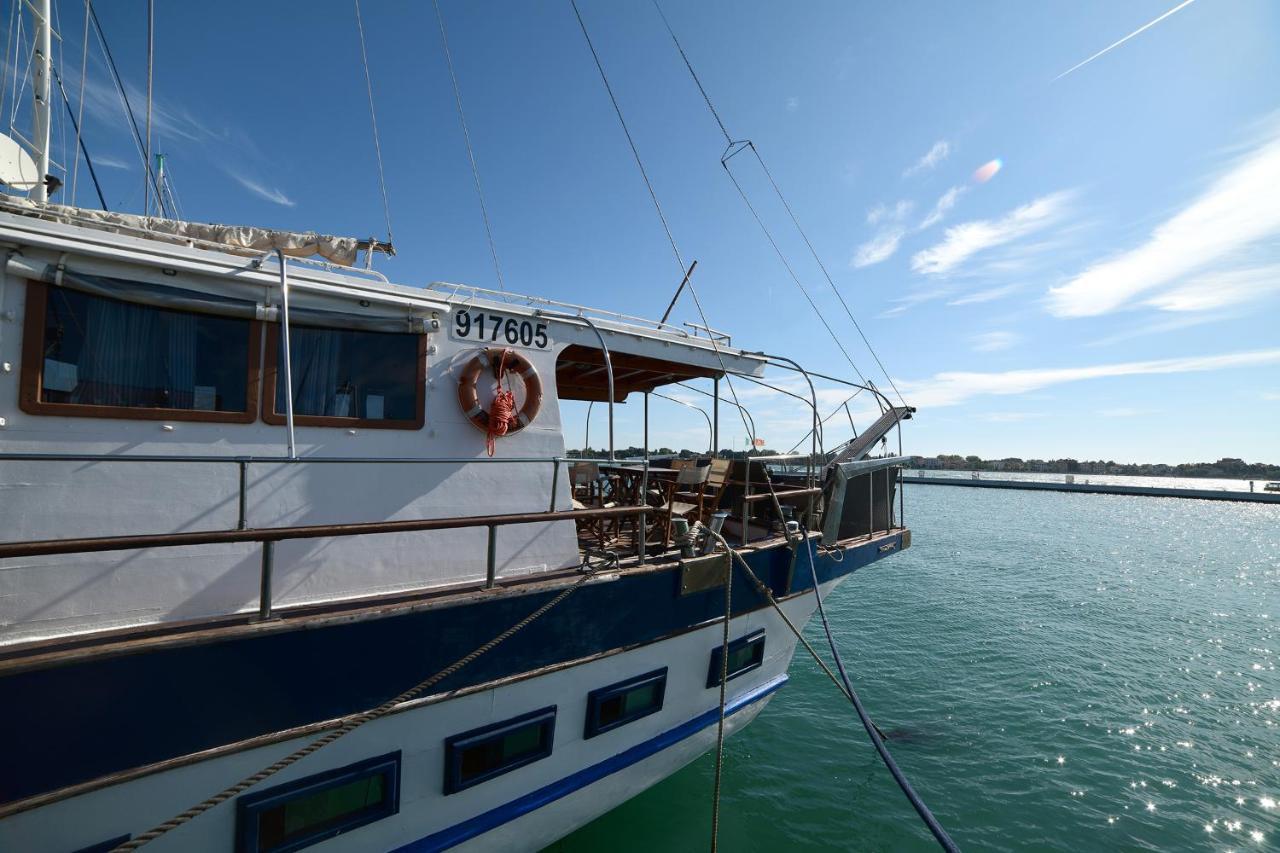 Venezia Boat & Breakfast Caicco Freedom Hotel Luaran gambar