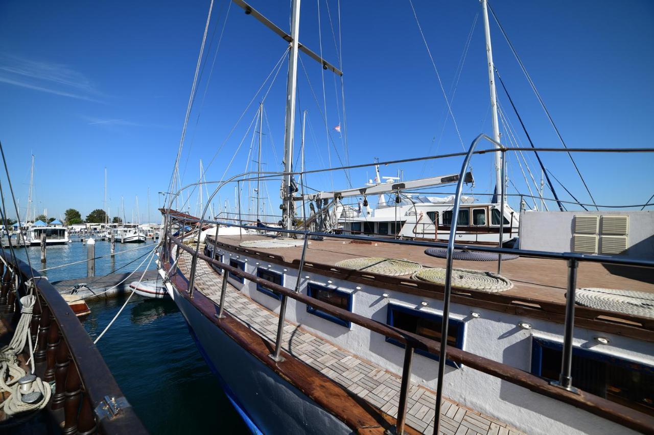 Venezia Boat & Breakfast Caicco Freedom Hotel Luaran gambar